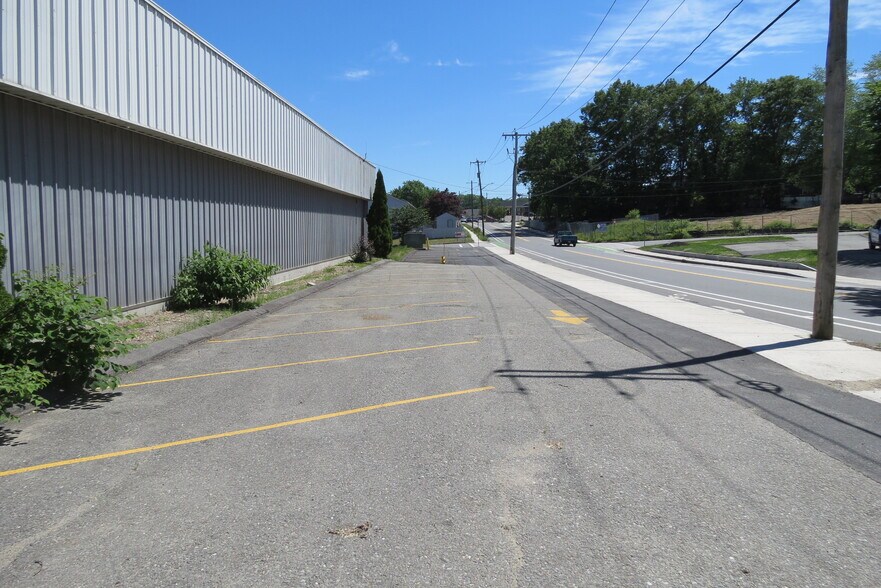 More Photos Of 50 June St, Leominster Industrial For Lease