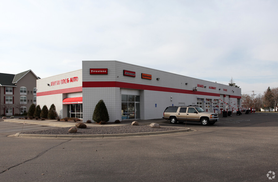 Primary Photo Of 22 8th Ave SE, Saint Cloud Auto Repair For Lease