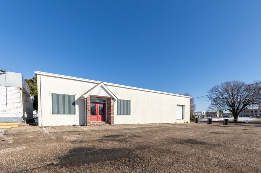More Photos Of 113-115 E Broadway St, West Memphis Freestanding For Sale