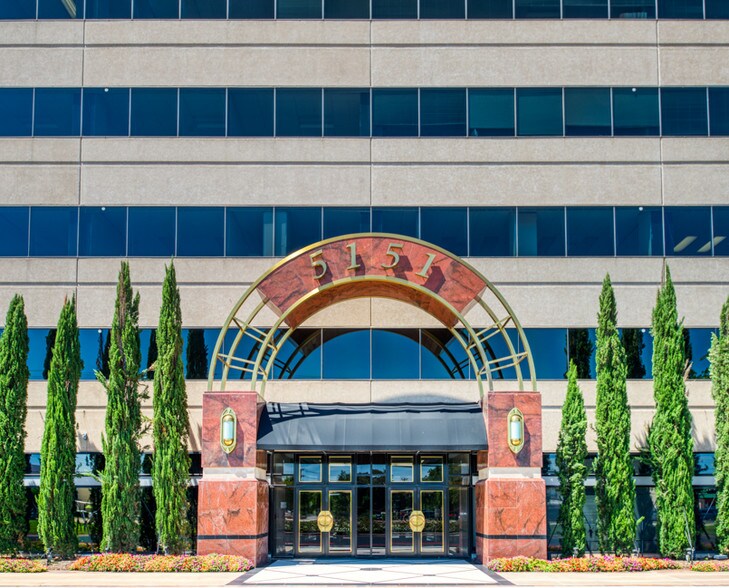 More Photos Of 5151 Belt Line Rd, Dallas Office For Lease