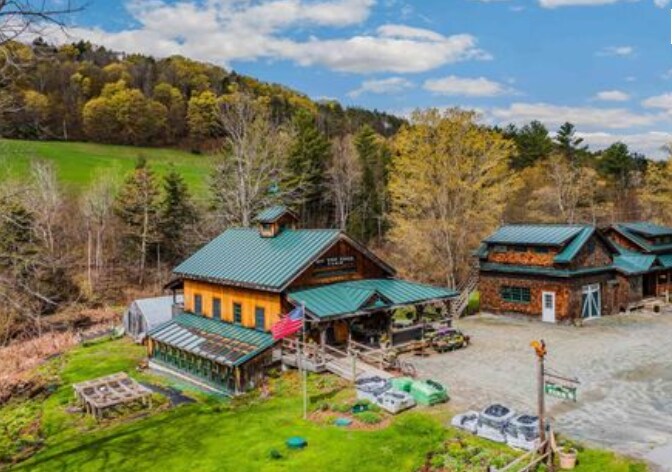 More Photos Of 49 Vermont 12, Pomfret General Retail For Sale