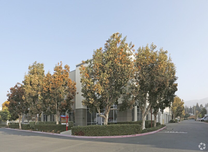 More Photos Of 909-943 Corporate Way, Fremont Research And Development For Lease