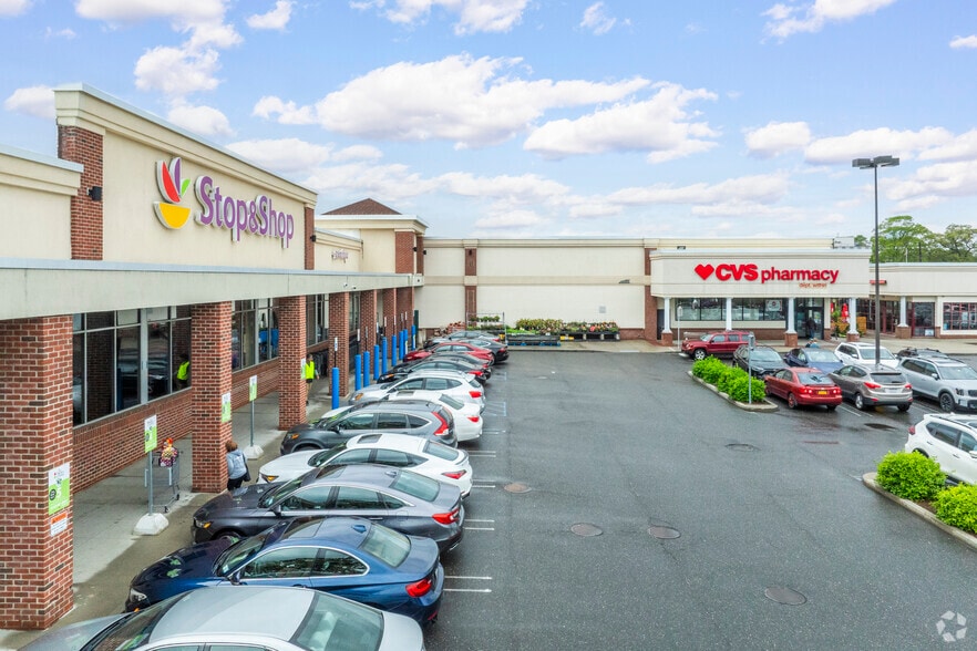 More Photos Of 2124-2162 Merrick Ave, Merrick Unknown For Lease