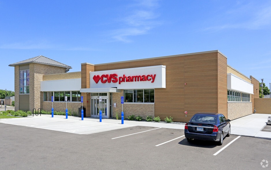 More Photos Of 17435 County Road 6, Plymouth Drugstore For Sale