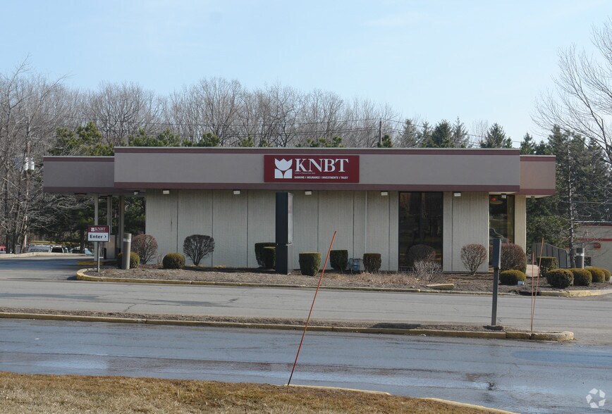 More Photos Of 106 Laurel Mall Dr, Hazleton Unknown For Lease