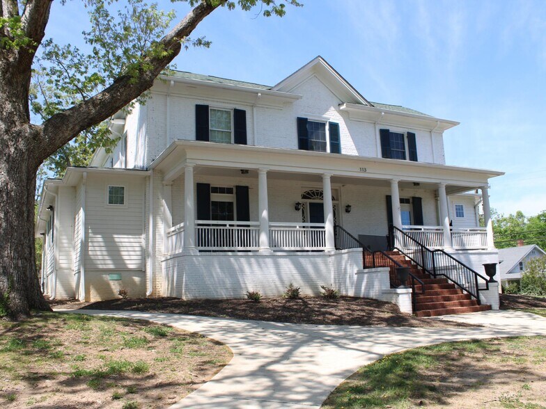 More Photos Of 113 Appomattox St, Farmville Apartments For Sale