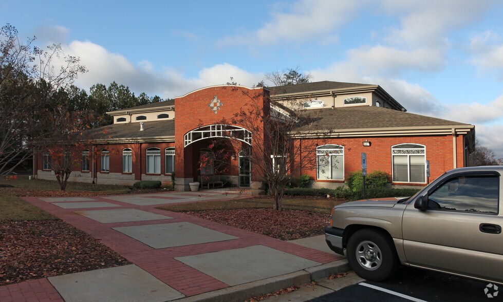 More Photos Of 310 Philip Blvd, Lawrenceville Medical For Lease