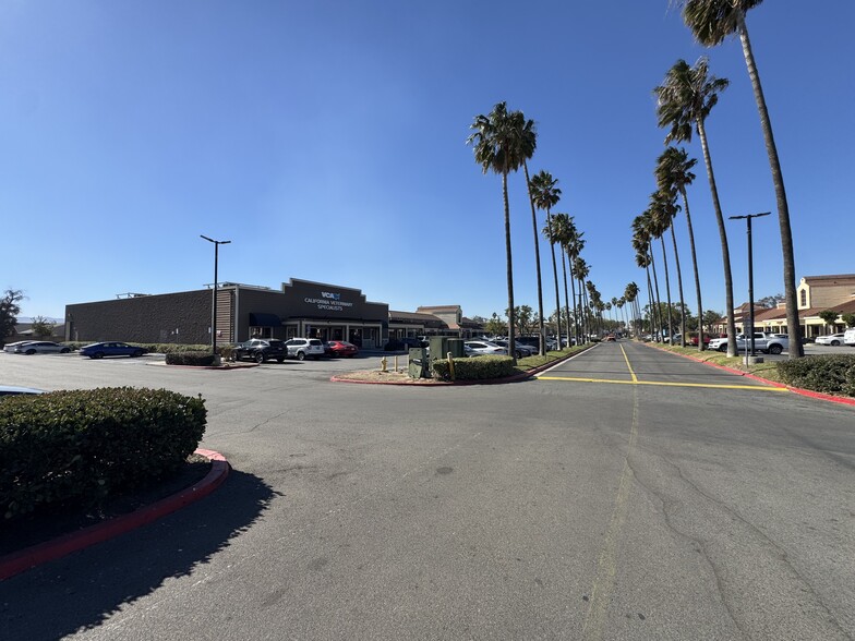 More Photos Of 2401-2455 S Vineyard Ave, Ontario Storefront For Lease