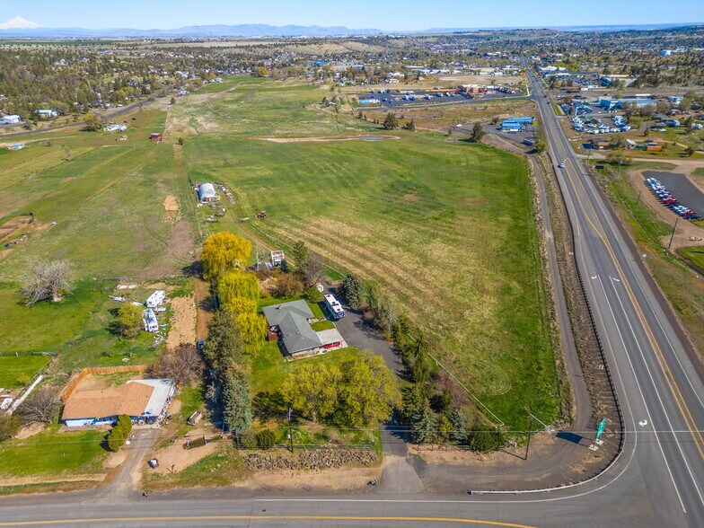 More Photos Of 1810 SW Highway 97, Madras Auto Dealership For Sale