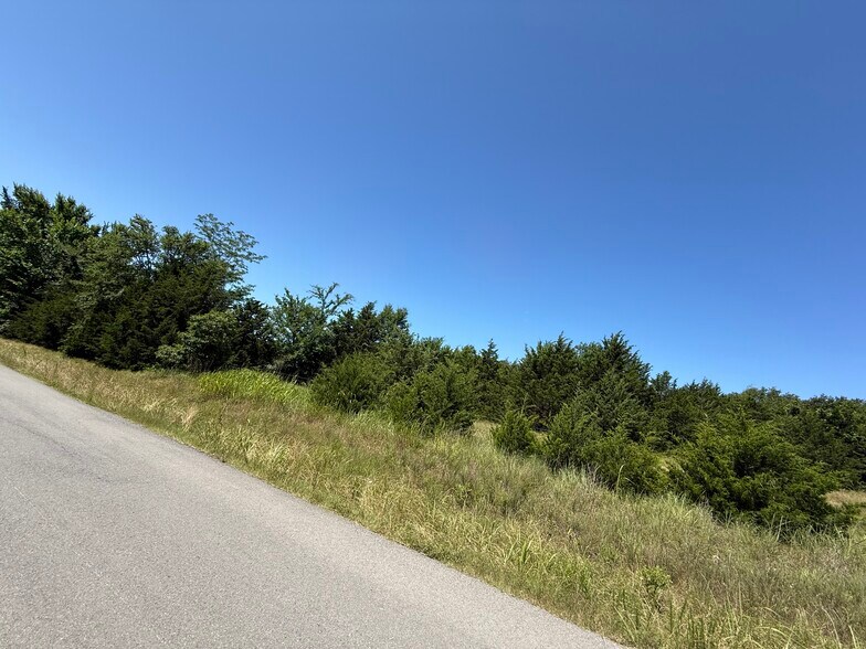 More Photos Of 8633 Ulan Rd, Indianola Land For Sale