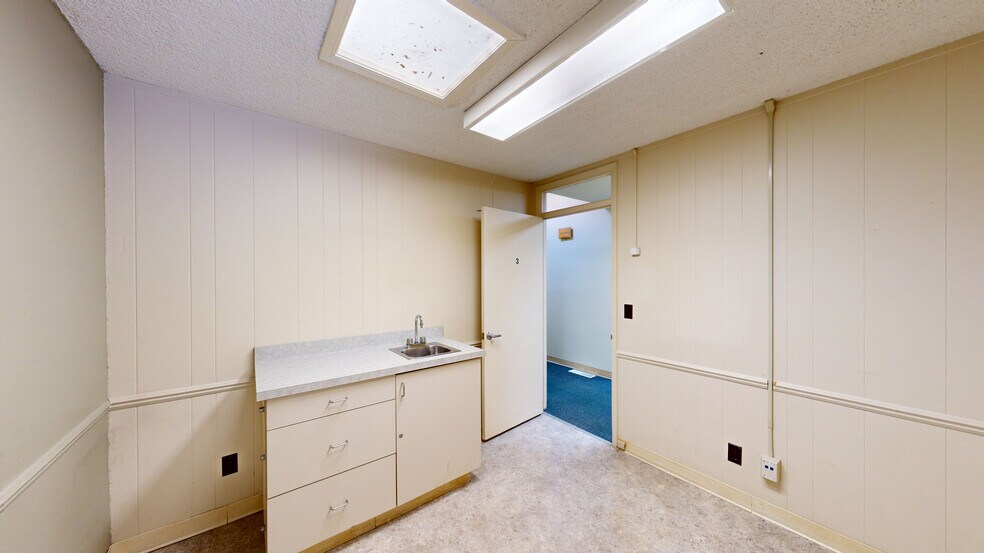 More Photos Of 13350 Big Basin Way, Boulder Creek Medical For Lease