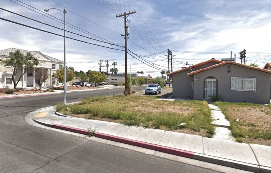 More Photos Of 703 S 10th St, Las Vegas Medical For Sale