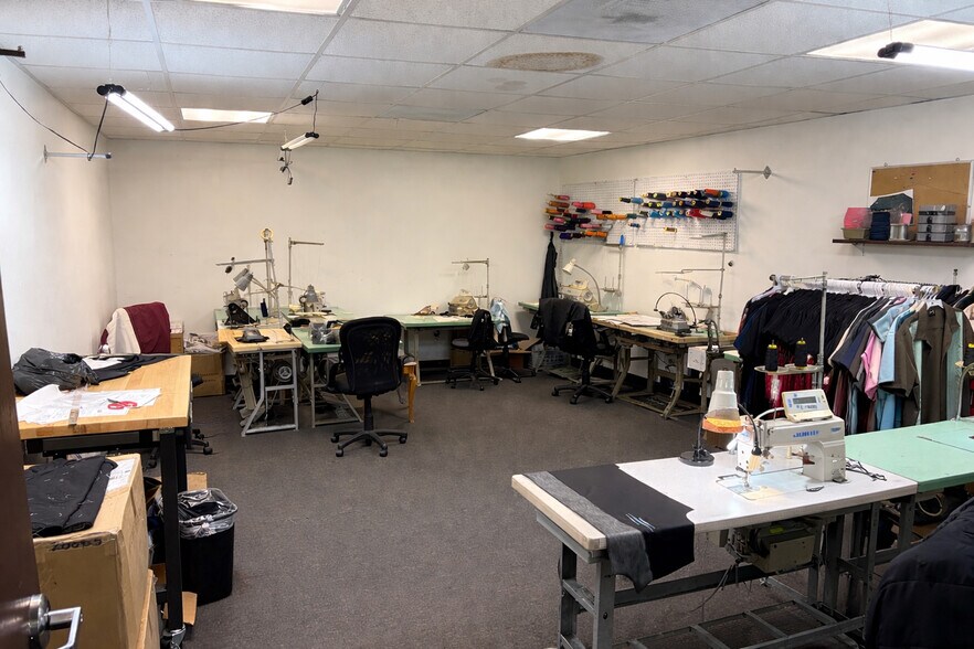 More Photos Of 2851 E White Star Ave, Anaheim Warehouse For Lease