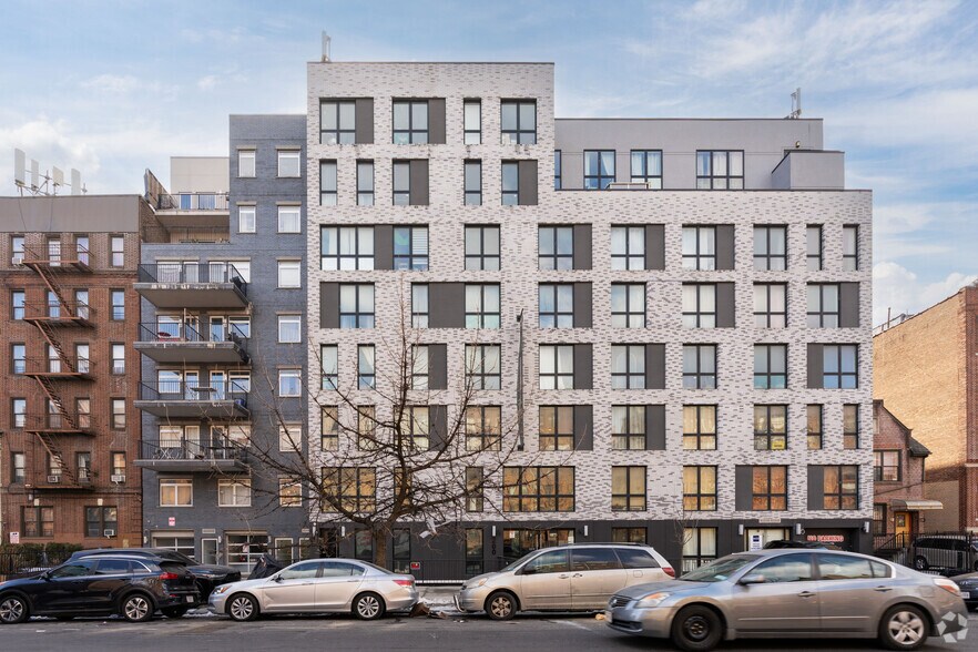 More Photos Of 200 Linden Blvd, Brooklyn Apartments For Lease