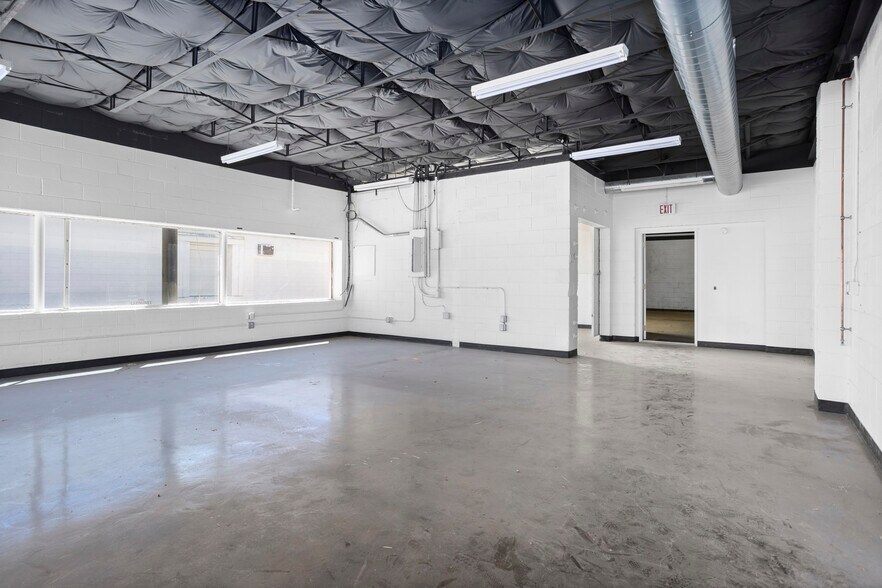 More Photos Of 1717 White Settlement Rd, Fort Worth Unknown For Sale