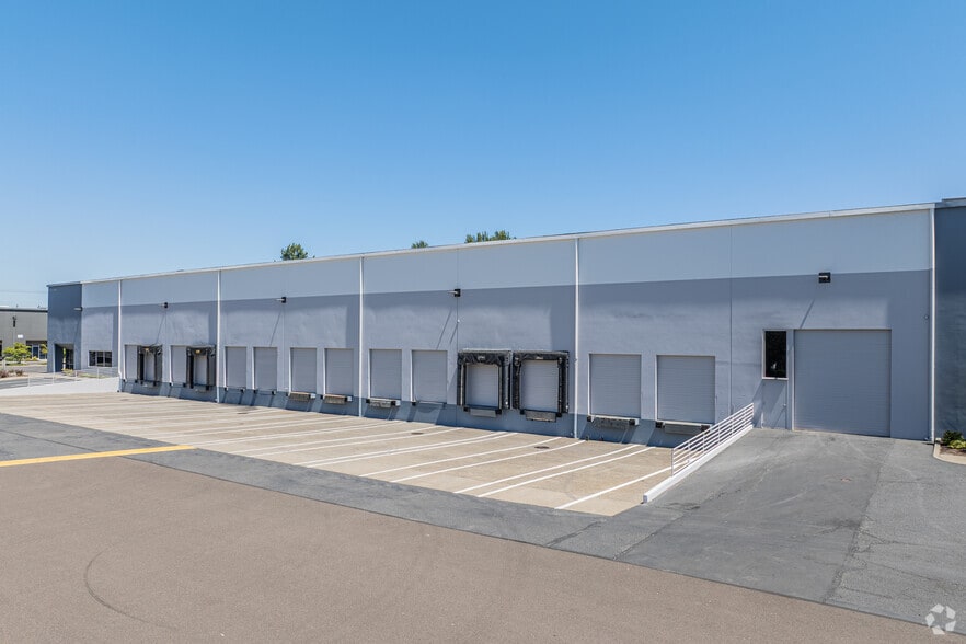 More Photos Of 14125-14145 NE Airport Way, Portland Unknown For Lease