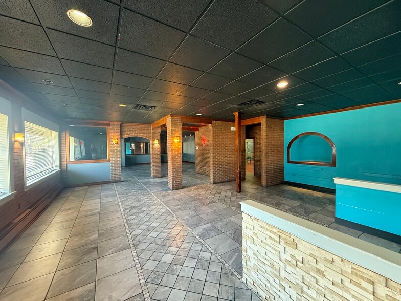 More Photos Of 1808 Staples Mill Rd, Richmond Restaurant For Sale