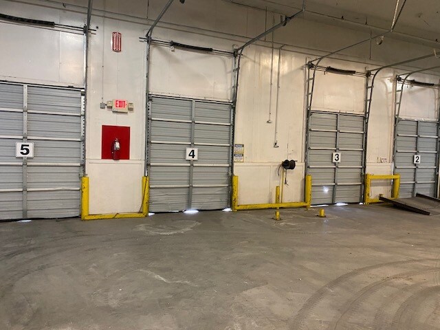 More Photos Of 1700 Lynch Rd, Evansville Warehouse For Lease