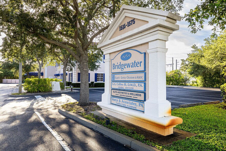 More Photos Of 1555 Indian River Blvd, Vero Beach Medical For Lease