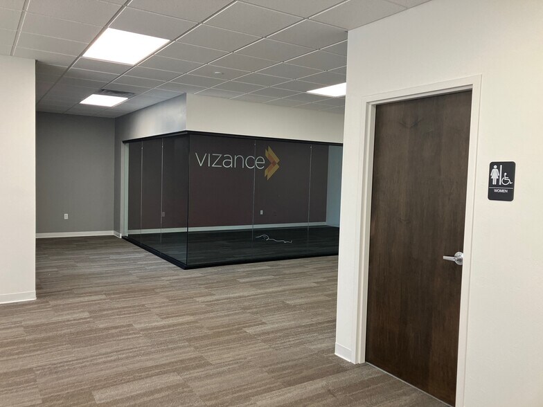 More Photos Of 2935 Universal Ct, Oshkosh Medical For Lease