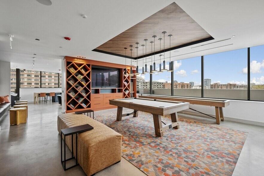 More Photos Of 808 N Cleveland Ave, Chicago Apartments For Lease