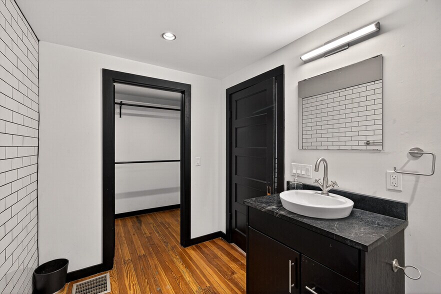 More Photos Of 612-614 High St, Comfort Storefront Retail Residential For Lease