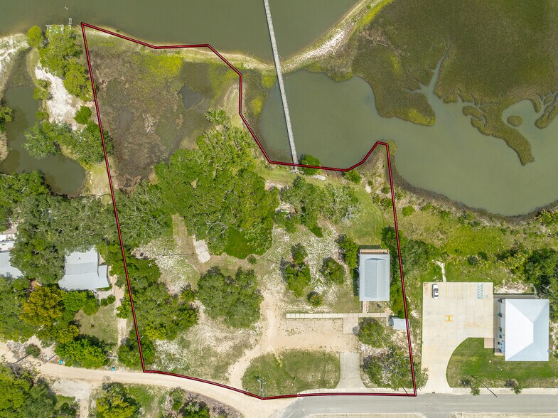 More Photos Of 127 Harbor Cir, Panacea Office Residential For Sale