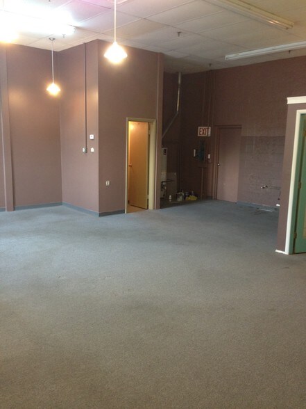 More Photos Of 4209-4213 E 62nd St, Indianapolis Storefront For Sale