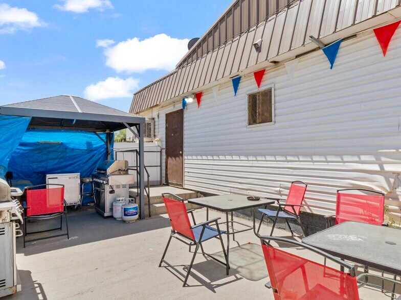 More Photos Of 1015 Chestnut St, Carlin Convenience Store For Sale