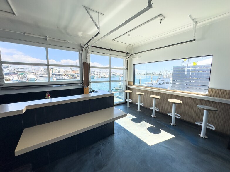 More Photos Of 2406 Newport Blvd, Newport Beach Restaurant For Lease