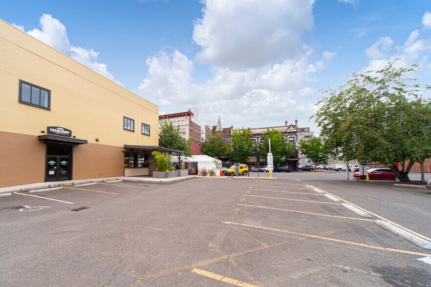 More Photos Of 120 Commercial St NE, Salem Storefront Retail Office For Lease