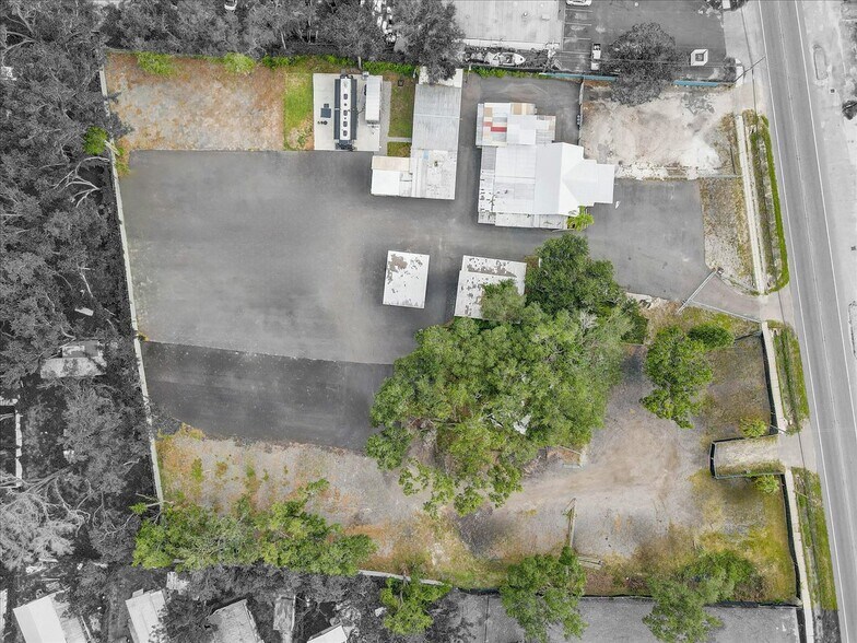 More Photos Of 11309 E US Highway 92, Seffner Warehouse For Sale