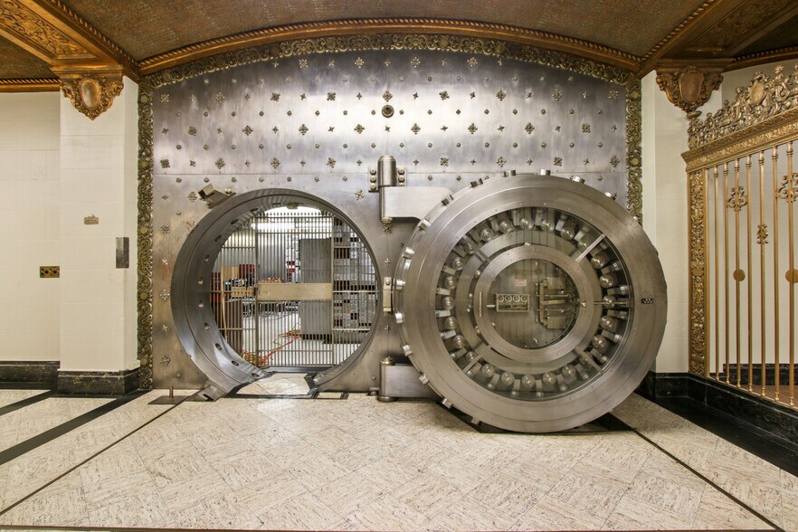 More Photos Of 315 W 9th St, Los Angeles Office For Lease