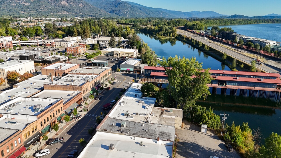 More Photos Of 308-326 N 1st Ave, Sandpoint Storefront For Sale