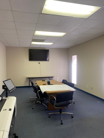 More Photos Of 6555 Grace Ln, Jacksonville Light Manufacturing For Sale