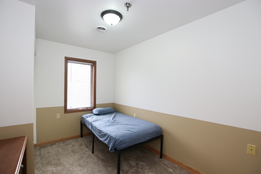 More Photos Of 496 Wisconsin Ct, Fond Du Lac Rehabilitation Center For Sale