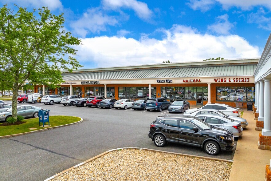 More Photos Of 1095 Kennedy Rd, Windsor General Retail For Lease