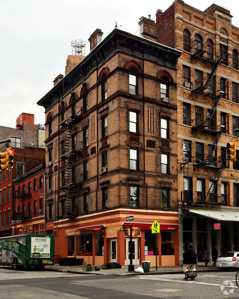 More Photos Of 21 Harrison St, New York Apartments For Lease