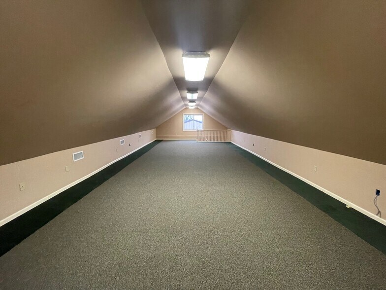 More Photos Of 5964 Steubenville Pike, McKees Rocks Office For Lease