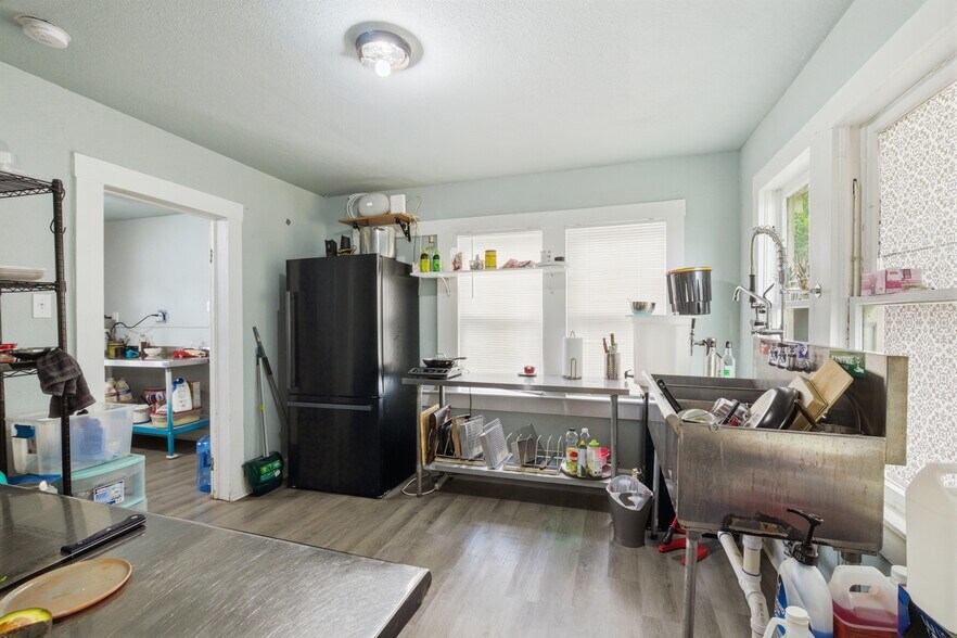 More Photos Of 201 S 31st St, Temple General Retail For Sale