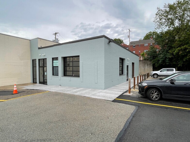 More Photos Of 1700-1730 Mt Royal Blvd, Glenshaw Unknown For Lease