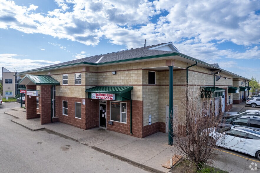 More Photos Of 4655 54th Ave NE, Calgary Warehouse For Sale