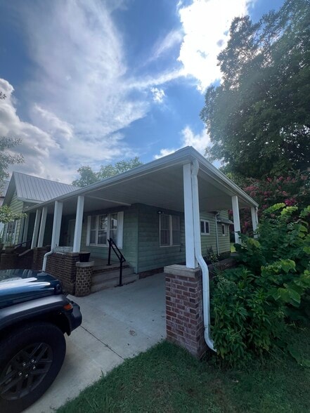 More Photos Of 505 Grace Ave, Sevierville Office For Lease