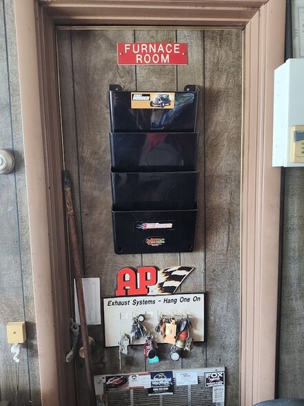 More Photos Of 737 S Main St, Phillipsburg Flex For Sale