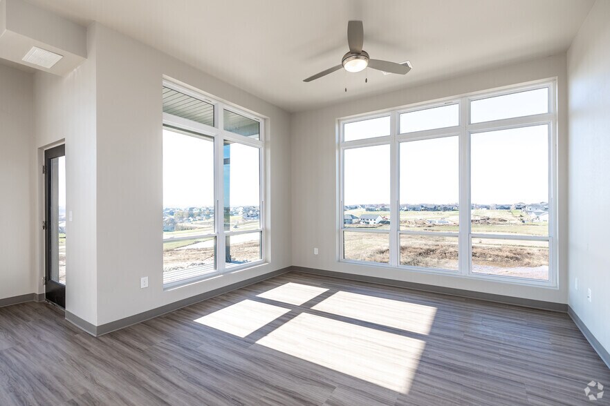 More Photos Of 1111 Parkside St, Tiffin Apartments For Lease