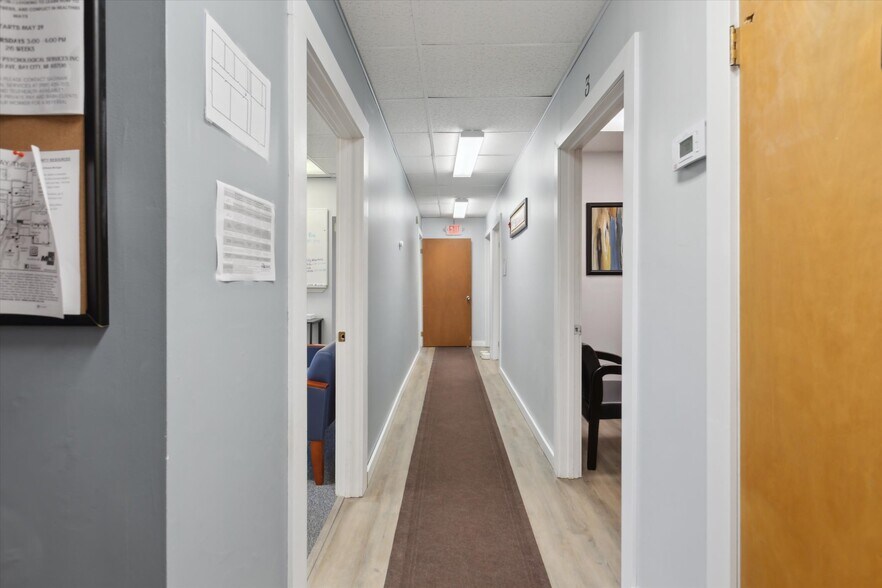 More Photos Of 1000 N Johnson St, Bay City Medical For Sale