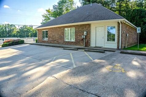More Photos Of 2702 Calloway Rd, Tyler Office For Lease