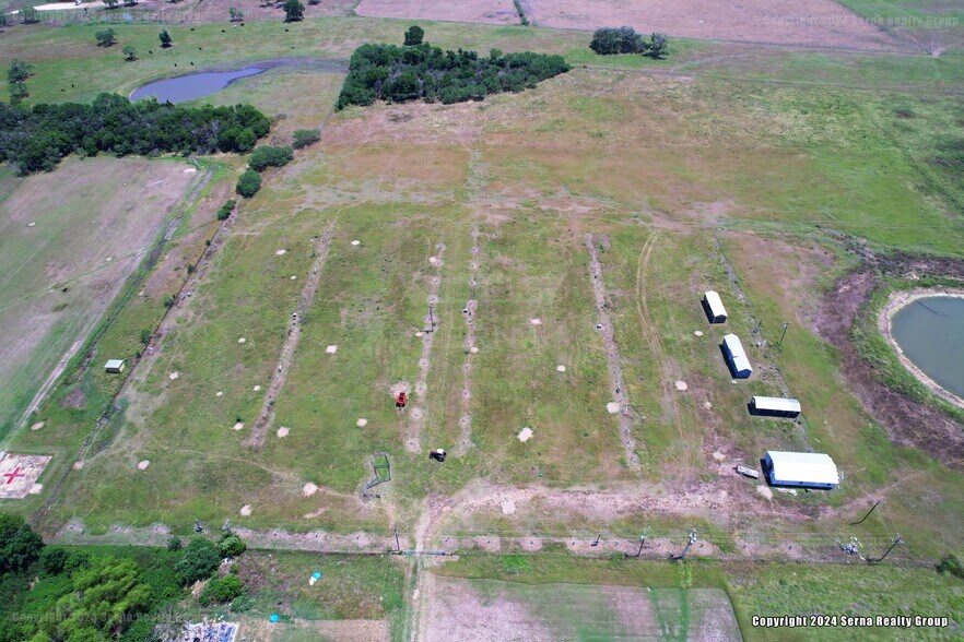 More Photos Of 850 W Main St, Yorktown Land For Sale
