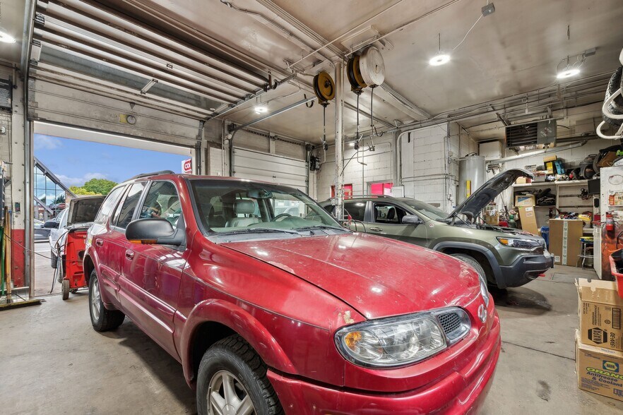 More Photos Of 196 3rd Avenue East N, Kalispell Service Station For Sale