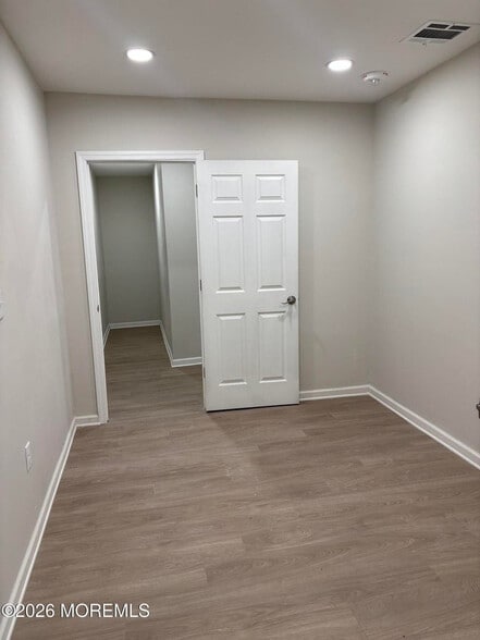 More Photos Of 1202 S Olden Ave, Hamilton Office For Sale